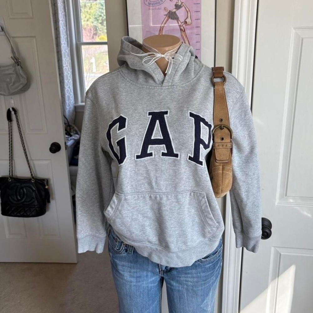 Y2K 2000s gap spellout logo hoodie